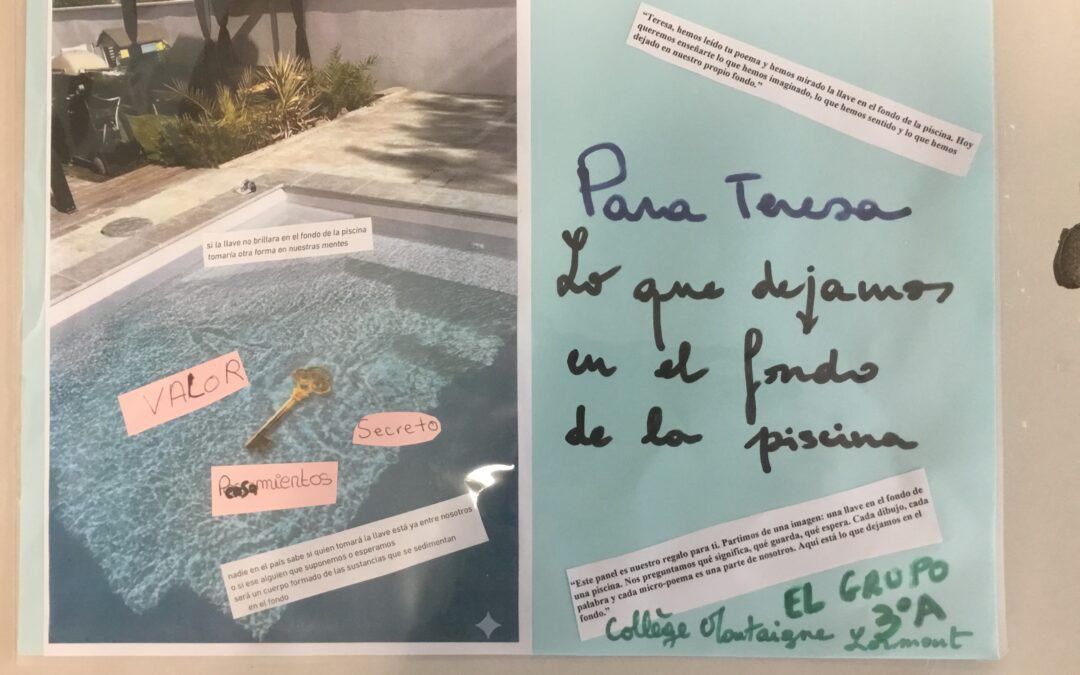 La clé brille au fond de la piscine…